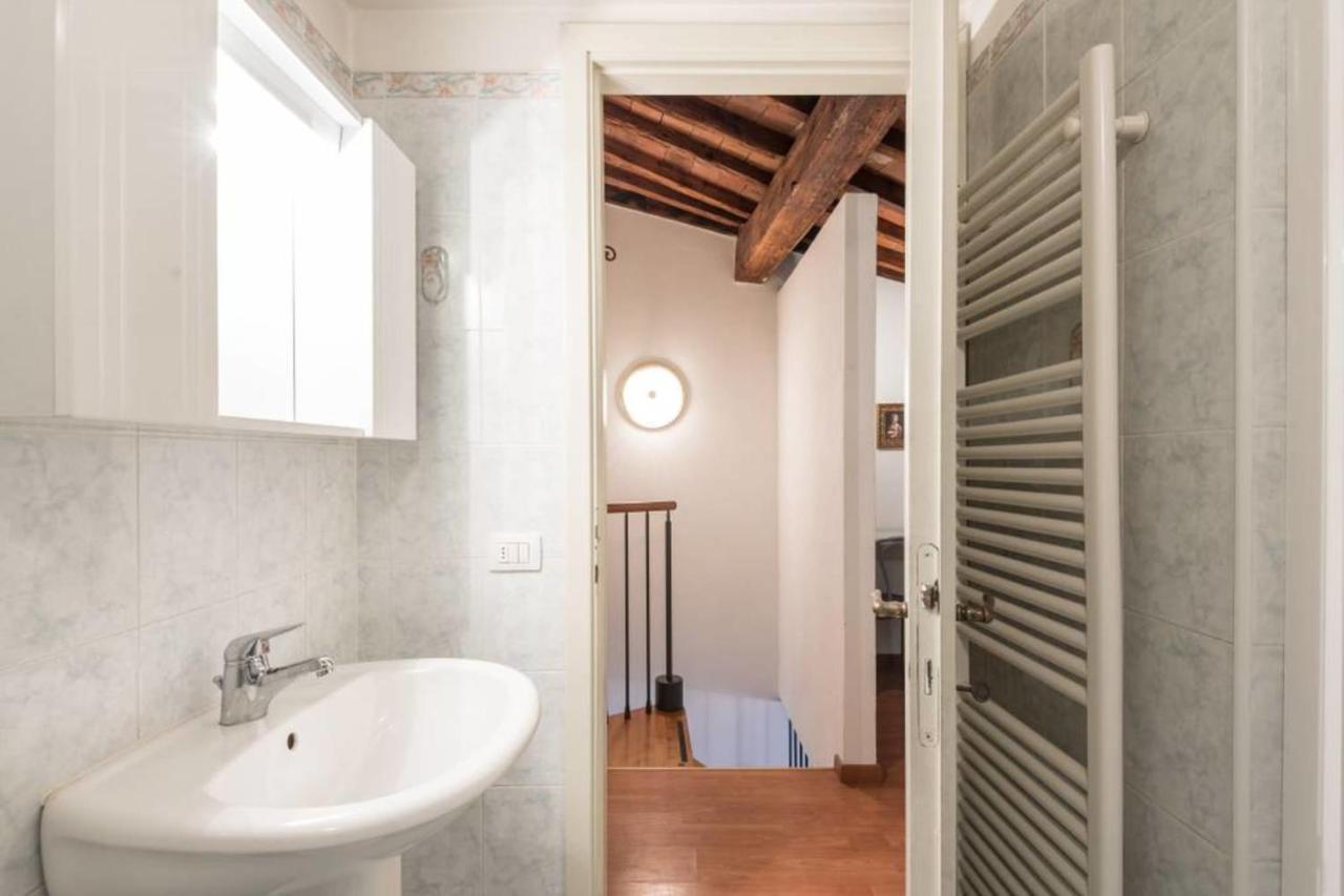 Lovely Loft 2 Steps From The Cathedral In Firenze Eksteriør billede